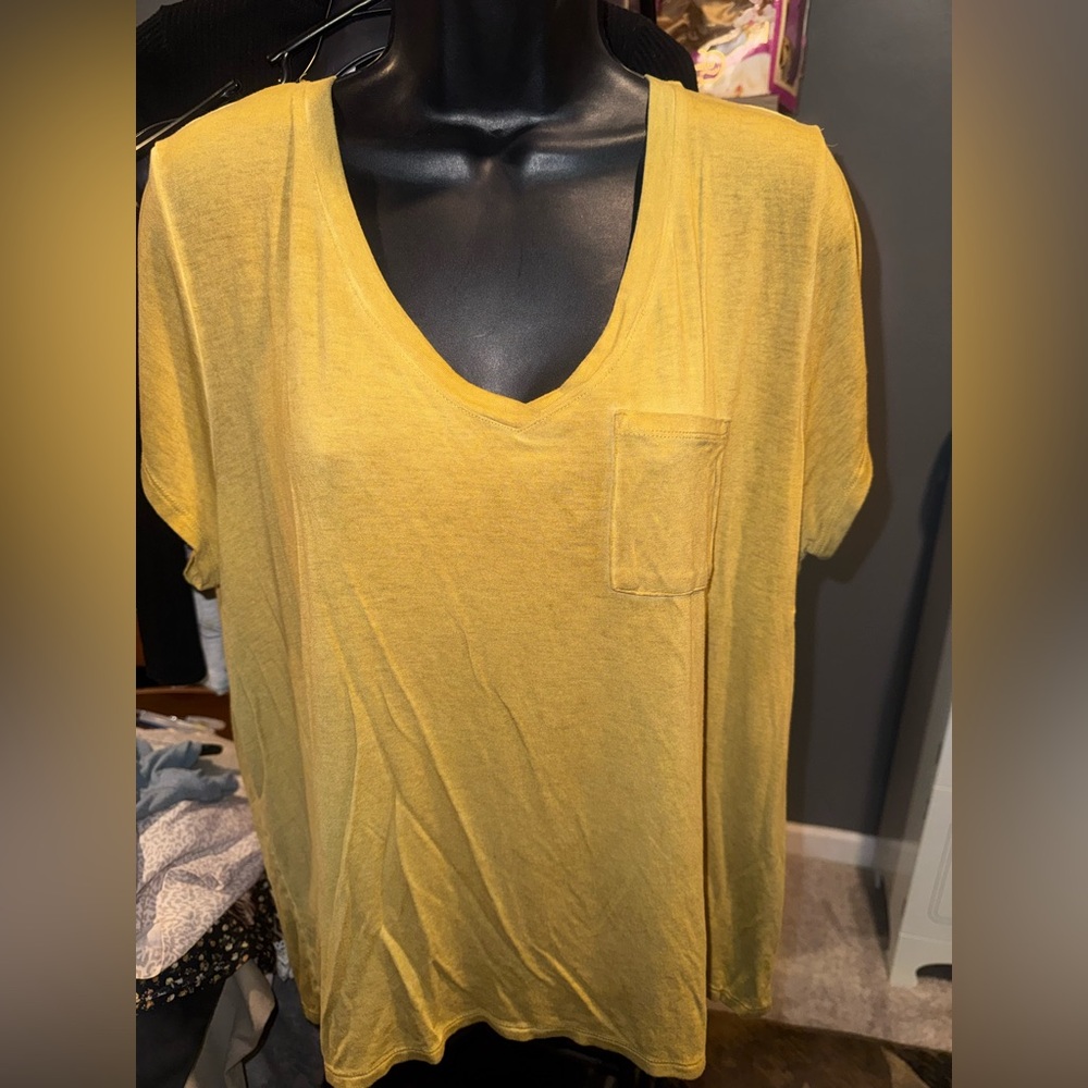 Women's Jane + Delancey V-Neck Top Tee
